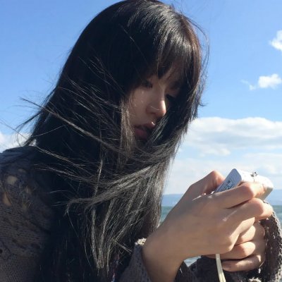 我现在只想一个人静静海报