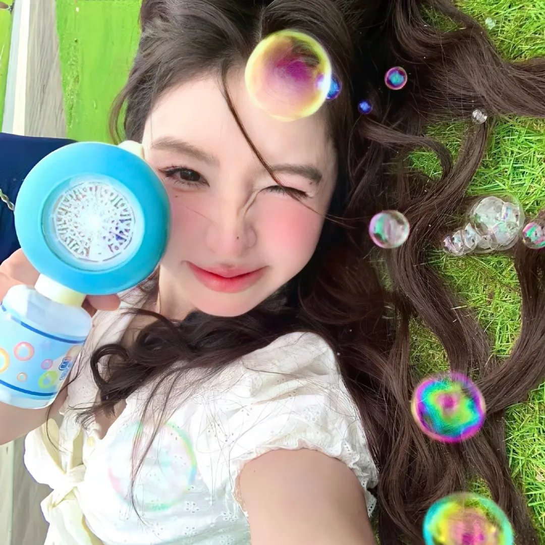 药屋少女的呢喃海报
